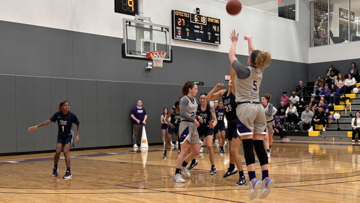Spartans Deal Big Blow to Eutectics' Conference Title Hopes